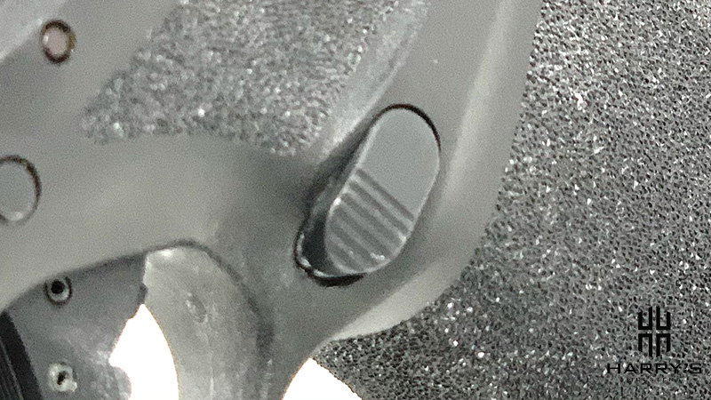 Sig P365 vs Springfield Hellcat mag release