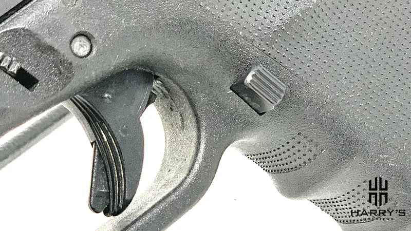 CZ 75 vs Glock 19 mag release