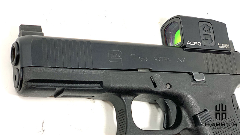 Glock 17 vs Sig P320 glock slide