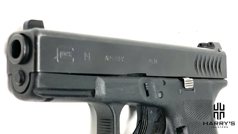 Glock 19 vs SW M_P 2.0 Compact Glock slide