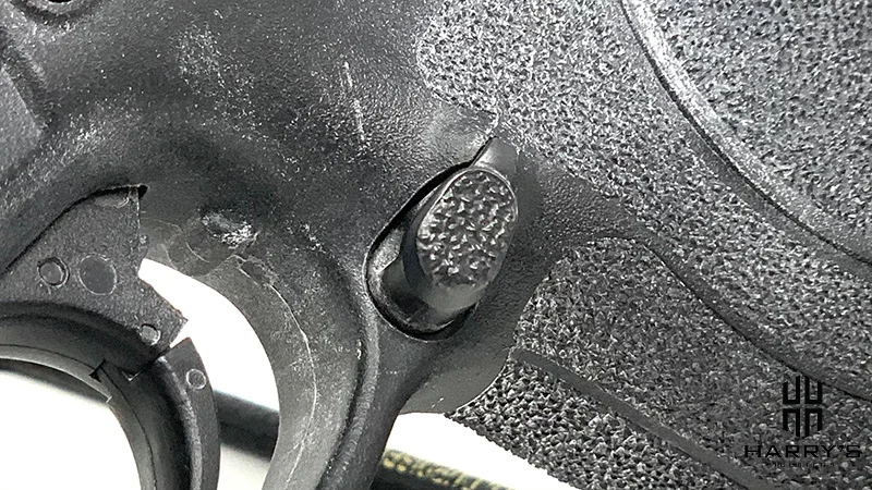 Glock 19 vs SW M_P 2.0 Compact magazine release SW