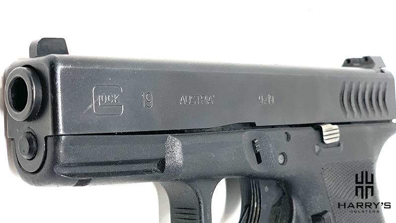 Glock 19 vs SW Shield slides