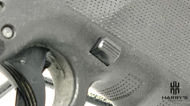 Glock 19 vs Sig P320 magazine release glock