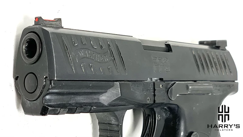 Glock 19 vs Walther PPQ slide PPQ