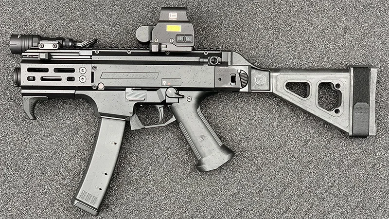 CZ Scorpion Micro left Magpul Magazine