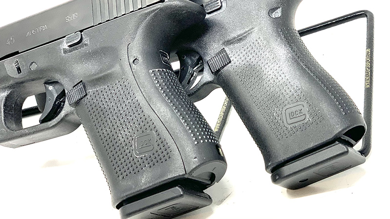 Glock 19 vs 43x Grips