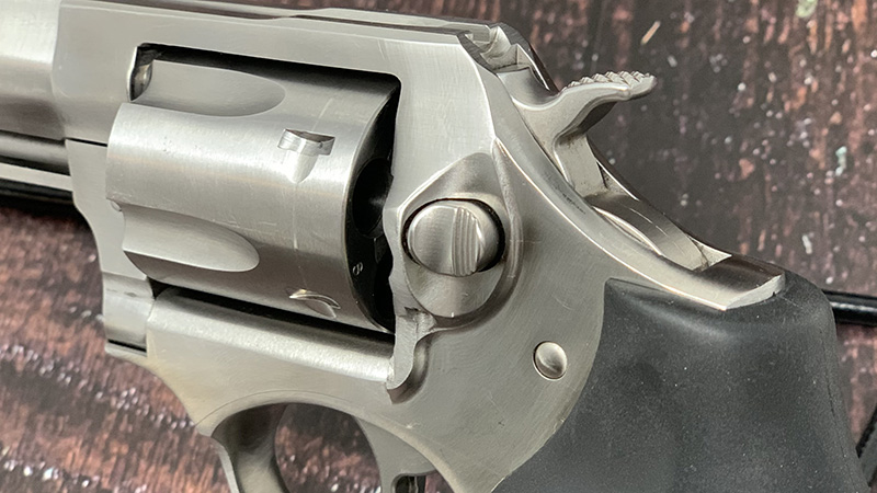 Ruger SP101 Review cylinder latch