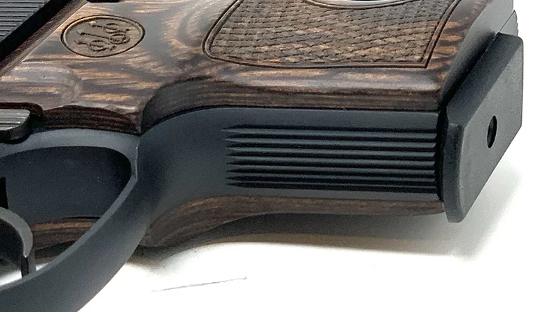 Beretta 3032 Tomcat Covert Review Frontstrap