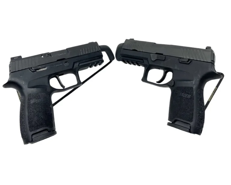 Sig Sauer P320 Carry vs Compact front sides