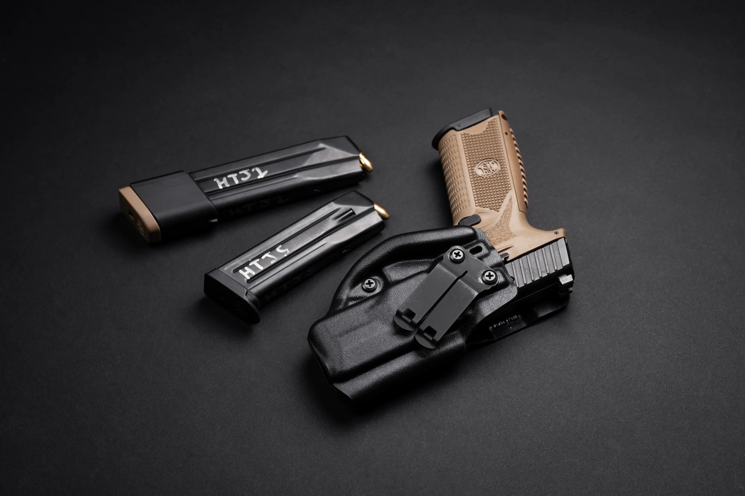 FN 509 holster with a cant and magazines