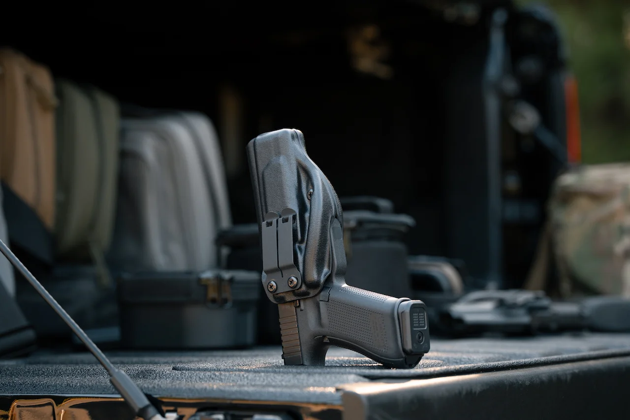 Glock 17 holsters with light