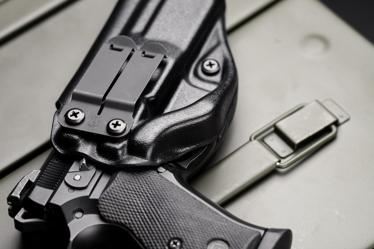 P01 Omega Holster Wing