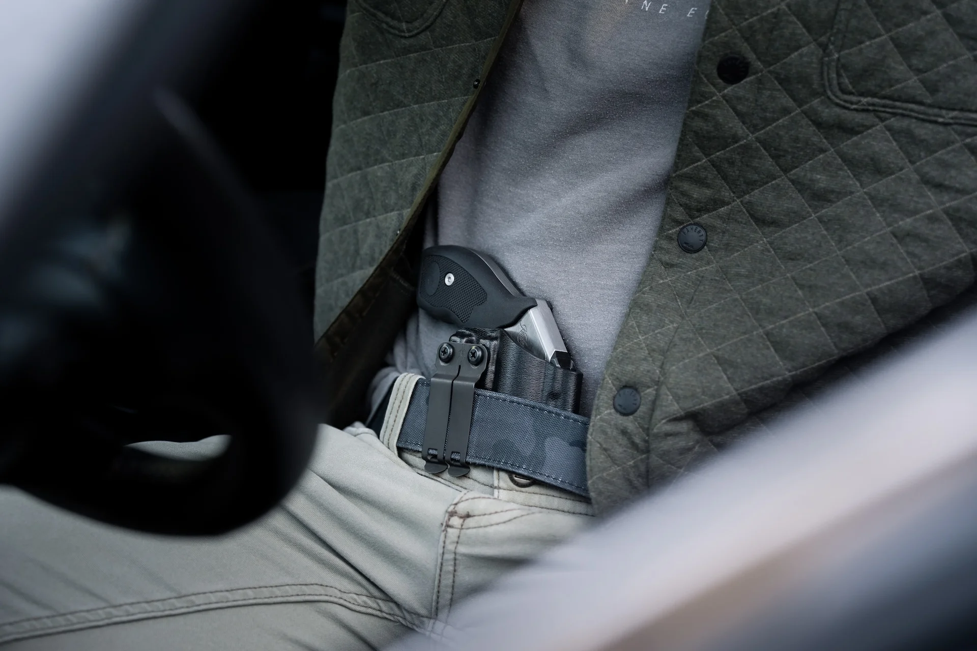 Kimber K6xs Holster Sitting